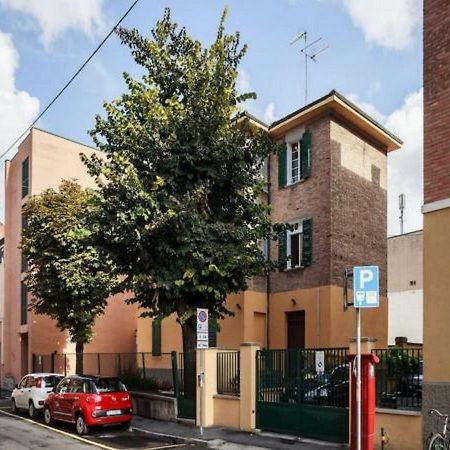 Stazione Centrale Panzió Bologna Kültér fotó